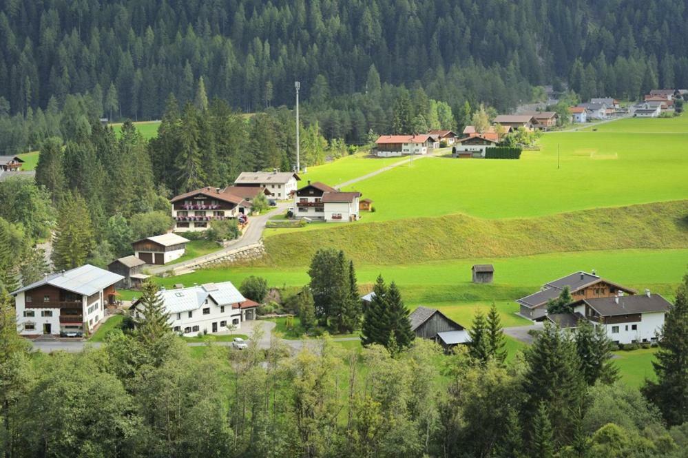 Haus Alpina Apartman Häselgehr Kültér fotó