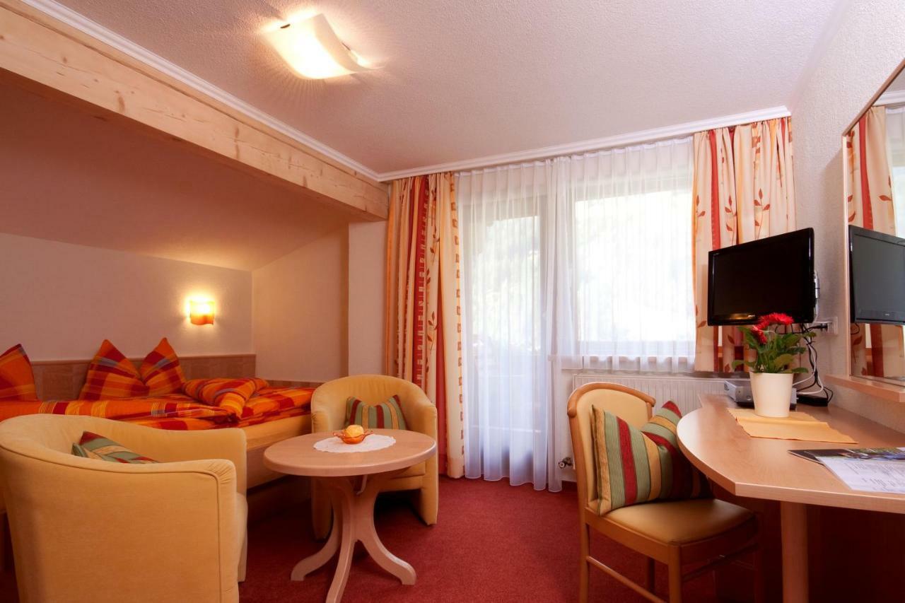Haus Alpina Apartman Häselgehr Szoba fotó